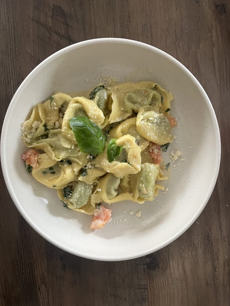 pasta with veggie alfredo sauce
